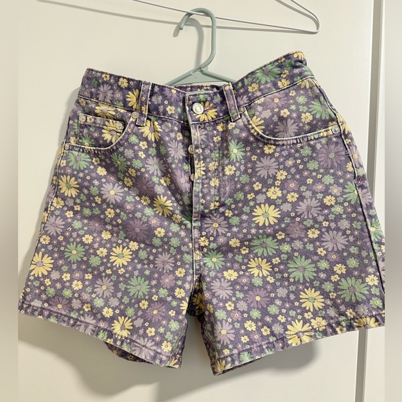 Zara flower shorts - Picture 1 of 5
